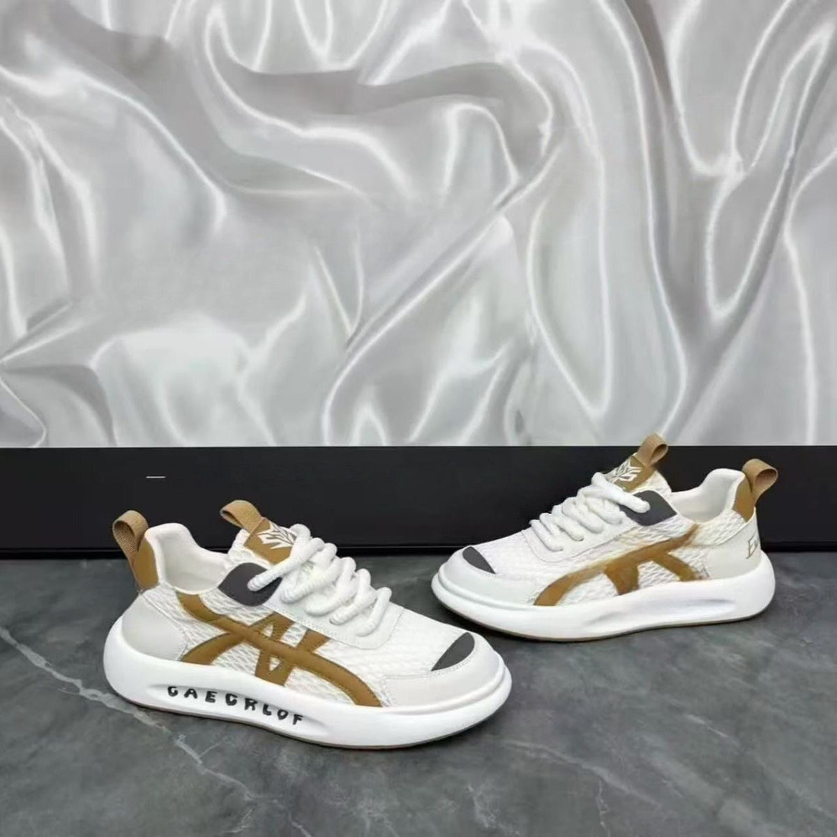 Men's White and Brown Retro Running Sneakers
