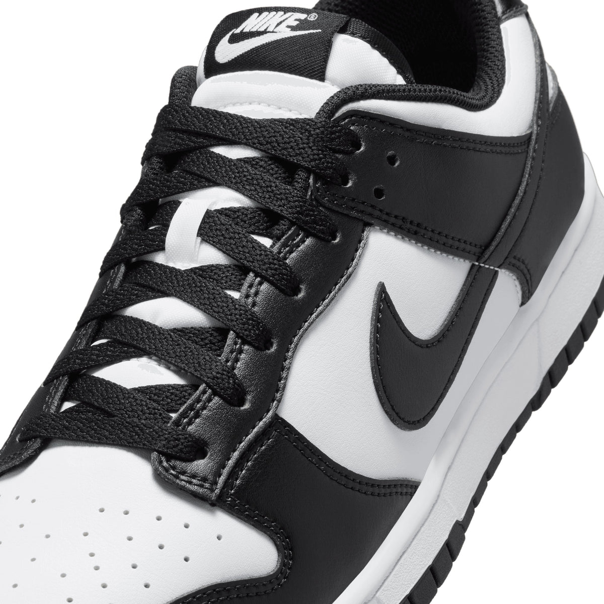 Nike Dunk Low 'Panda'